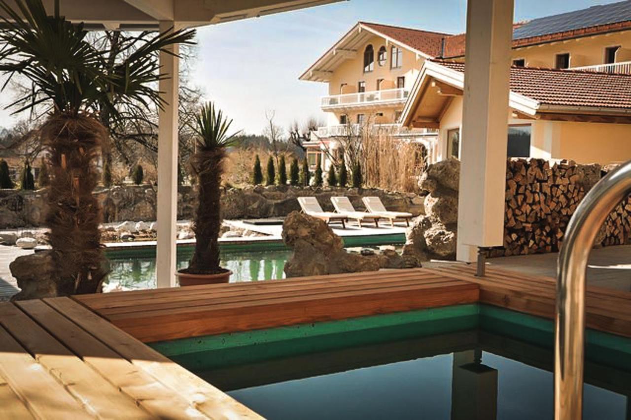 Wellness Natur Resort Gut Edermann 타이젠도르프 외부 사진